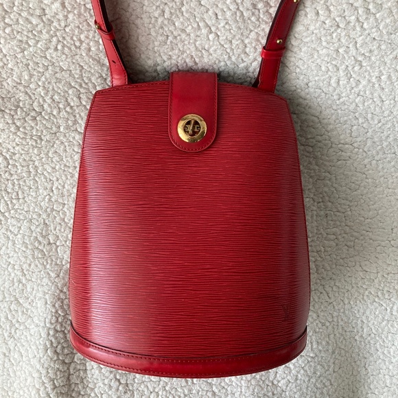 Louis Vuitton Red Epi Leather Vintage Cluny Shoulder Bag - Picture 2 of 15